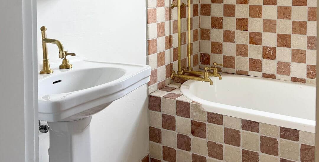Choosing the Perfect Pedestal Basin: Expert Tips for Your Bathroom Upgrade